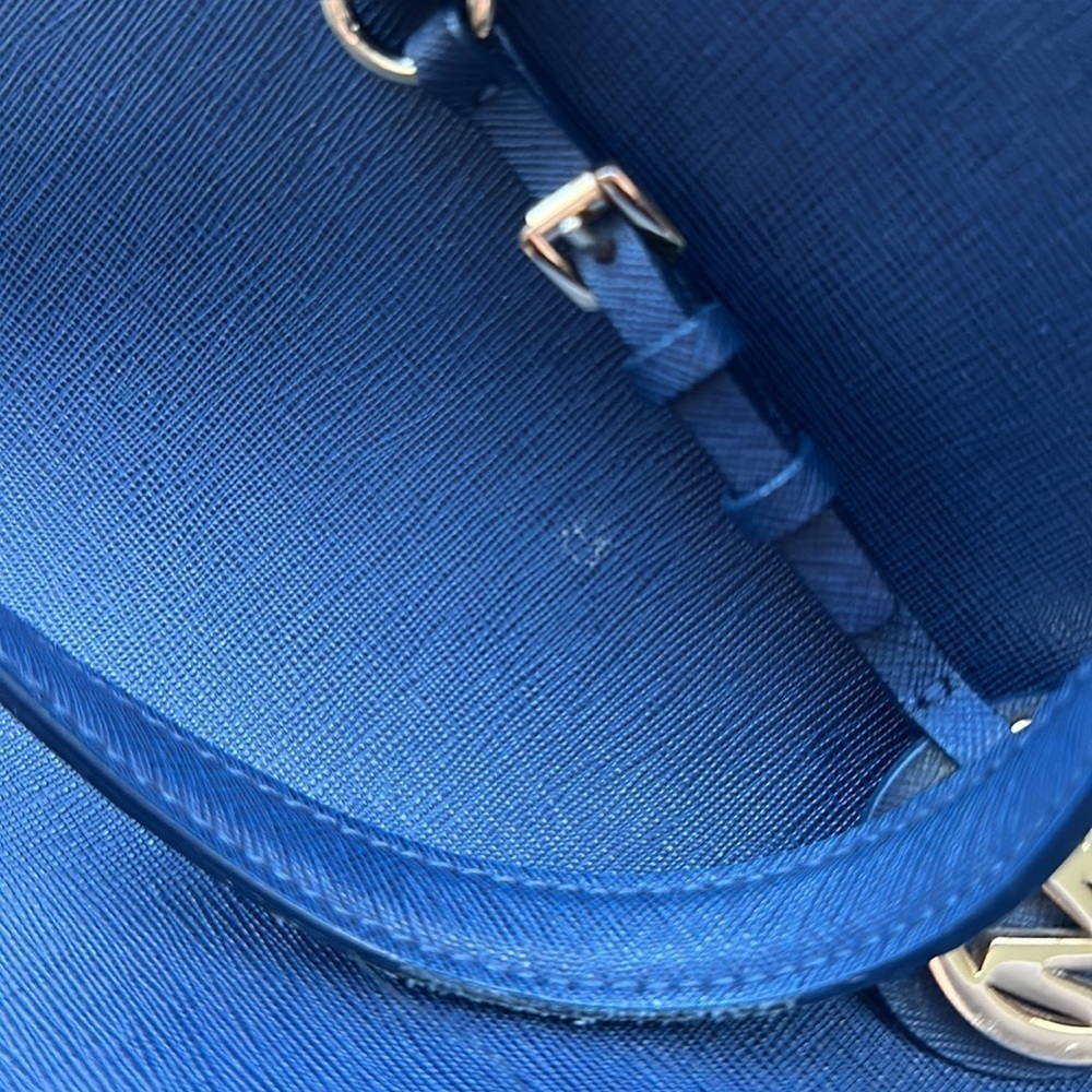Michael Kors Jet Set Navy Tote - Picture 10 of 10